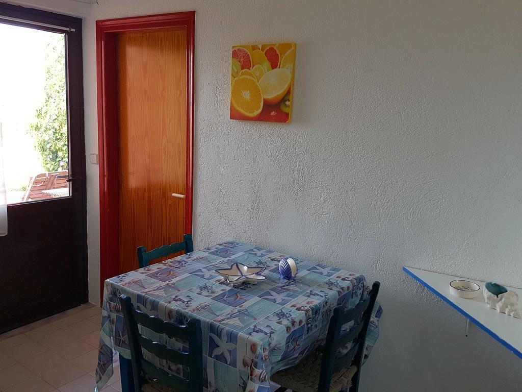 Melina'S Apartments Kalavárda Extérieur photo